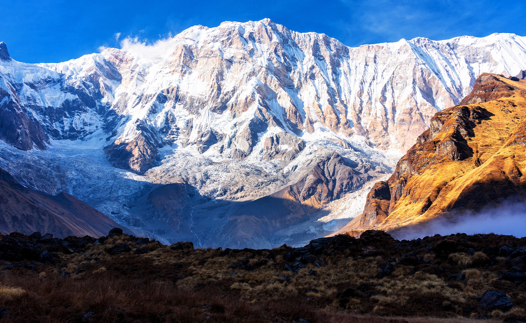 K2 (8.611 m) – Karakorum, Pakistan/China Technisch anspruchsvoller als der Everest, wird er oft als „wahrer Berg der Berge“ bezeichnet.